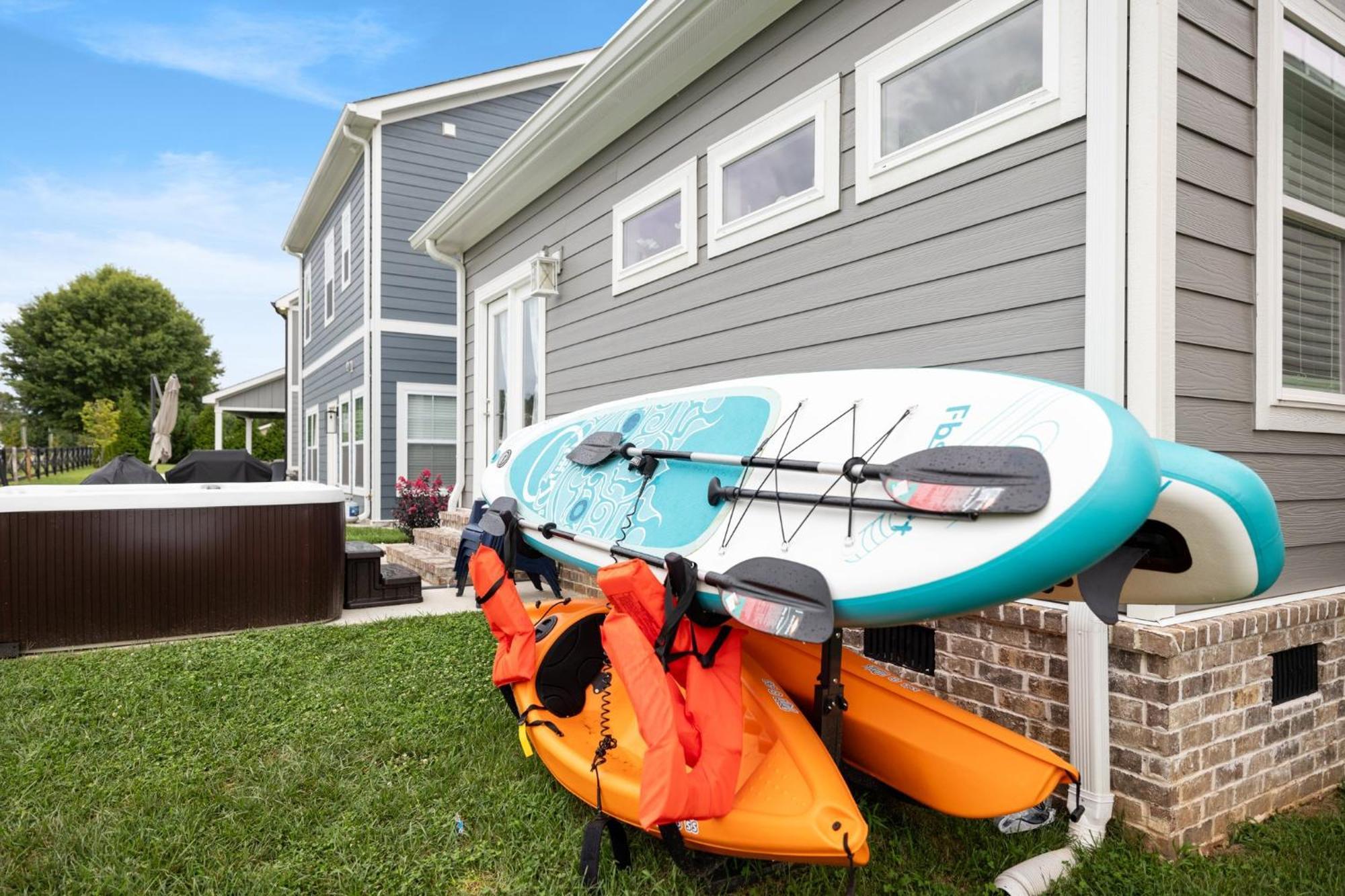 Cozy Lake Cottage W/ Kayaks, Sups, Pool & Firepit Winchester Exterior photo